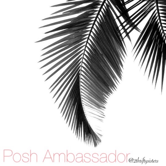 👱🏻♀️👩🏻Meet Your Poshers - Picture 2 of 7